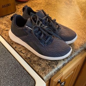 Reebok navy sneakers